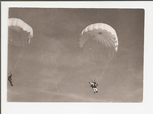 Photo parachutiste militaire - ,