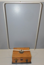 -ANCIENNE ANTENNE RADIO Marque SFEME Montluçon socle bois collection 1950  D