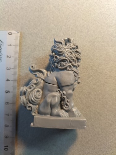 Chi statue - x,