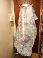 couvre lit Patchwork Alisson Vallée, Coloris Nuancés De Bleus, Gris, Vert Pâle.