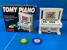 Piano jouet enfant by TOMY 1978 ideal diorama + 2 disques ref N°1024 Tester ok 