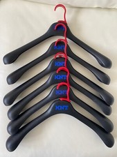 Lot 6 Cintres KITON  T44. Made