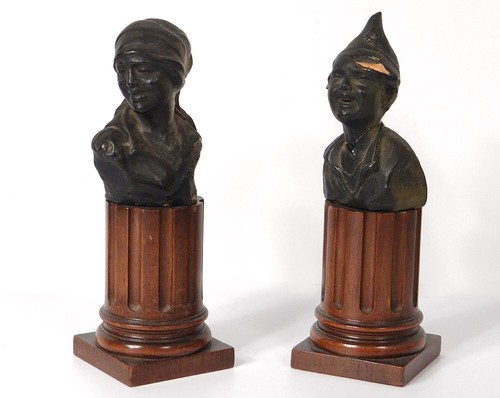 Paire sculptures bustes terre