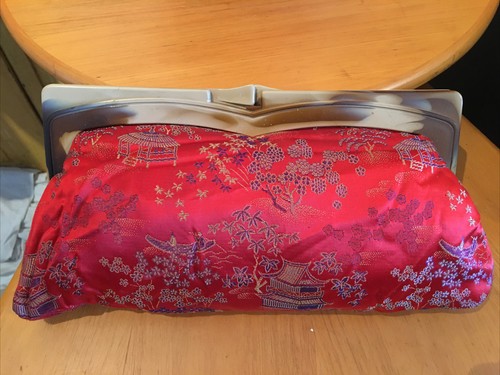 Sac main pochette soie - a,