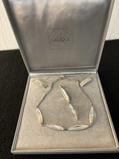 Collier modèle éclat Lalique