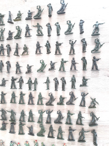Lot 230 figurines soldats - lot,