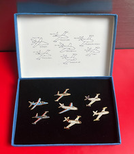 Coffret collector des 7 Pins Patrouille de France comme neuf (alphajet fouga...)