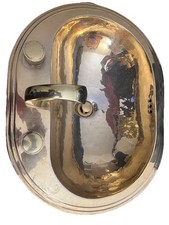 Vasque avec robinetterie en