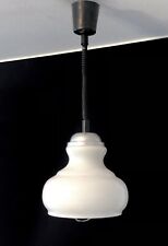 Suspension monte et baisse vintage 70’ verre opalisé Veneta Lumi Italie  D28cm