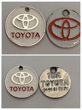 Lot X 2 Jetons De Caddie Métal Différents Voiture Auto Automobile  Toyota Garage