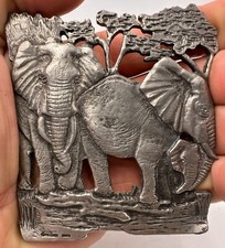 Très belle plaque ornementale " éléphants " en étain N°2 de style Art Déco