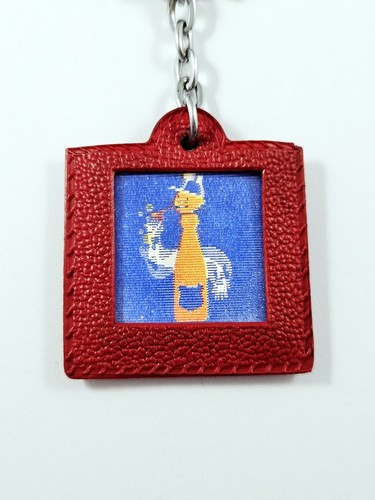 Porte cles vintage vittel - -,