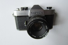 YASHICA TL-électro ; Obj : YASHICA auto YASHINON-DS 50mm 1 : 2 ; 50 mm ;