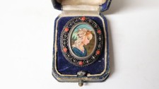 Ancienne Broche Fibule en argent et corail Peinture Portrait peint XXe siècle