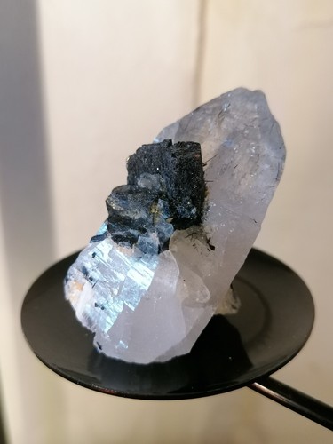 Tourmaline noire sur - noire, (schorl)