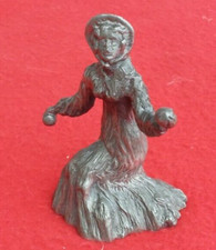 Superbe figurine de sorcière