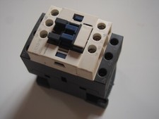 Relais TELEMECANIQUE LC1  D18