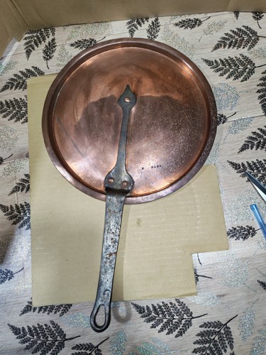 Ancien couvercle casserole - ,