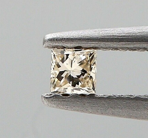 Petit diamant naturel - petit,