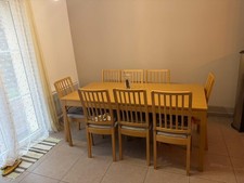 table et chaises salle à
