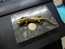 bronze animalier,lézard sur marbre,presse papier avec cartouche de bureau,15x10c