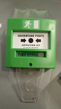 DECLENCHEUR MANUEL vert bmv-dm pour issue de secours avec capot BG037-A