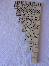 ✨ Ancien jeu de dominos en