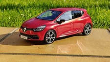 Renault Clio 4 RS Trophy 220