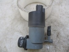 Pompe lave-glace arriere