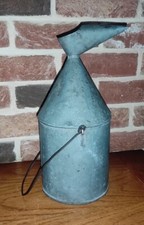 ancien BROC BIDON à huile  zinc galva  avec bouchon et bec verseur (artisanal?)