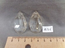 Pampilles de lustre ( lot de 4 ) en verre, forme goutte 39 / 22  mm  (réf A36)