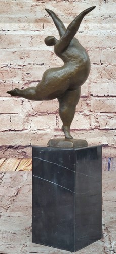 Sculpture bronze statue - en,