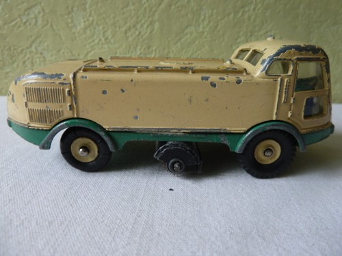 Voiture dinky toy balayeuse - toy,