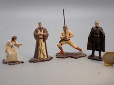 PLOMB    STAR WARS -LUCAS FILM   4 FIGURINES
