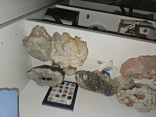Pierres minerales fossiles - et,