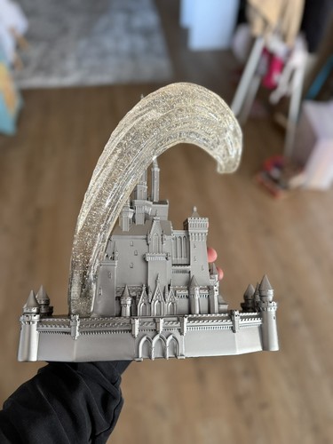 Disney 100 castle - 100,
