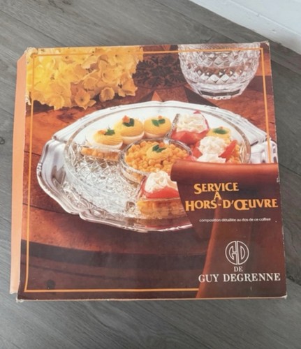 Service hors œuvre - à, hors-d'œuvre