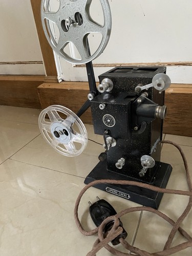 Ancien projecteur cinema - projecteur,