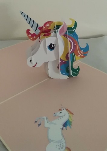 Tête licorne avec - de,