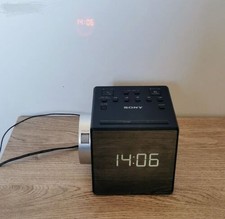 Radio Réveil Projecteur Sony