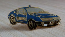 PIN'S VOITURE ALPINE RENAULT GENDARMERIE A 310 EGF GAND MODEL