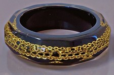 Vintage bracelet inclusion