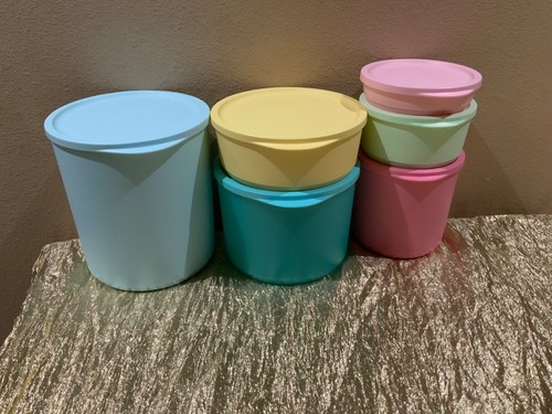 New beautiful tupperware set - new,