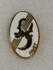 Pin’s Favet Troyes Champagne