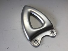 UN CACHE ALU SUPPORT DE