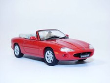 JAGUAR XK8 cabriolet rouge