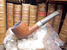 Pipe de collection en bruyere  Marque camelia brule gueule avec foyer ovale