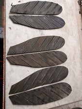 Marche pieds / Repose pied / Tapis APRILIA SR50 (la paire)