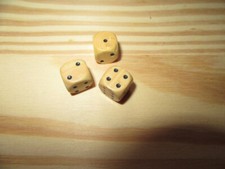 3 dès vintage en BOIS de BUIS