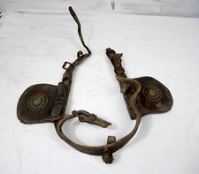 ancienne œillère en cuir